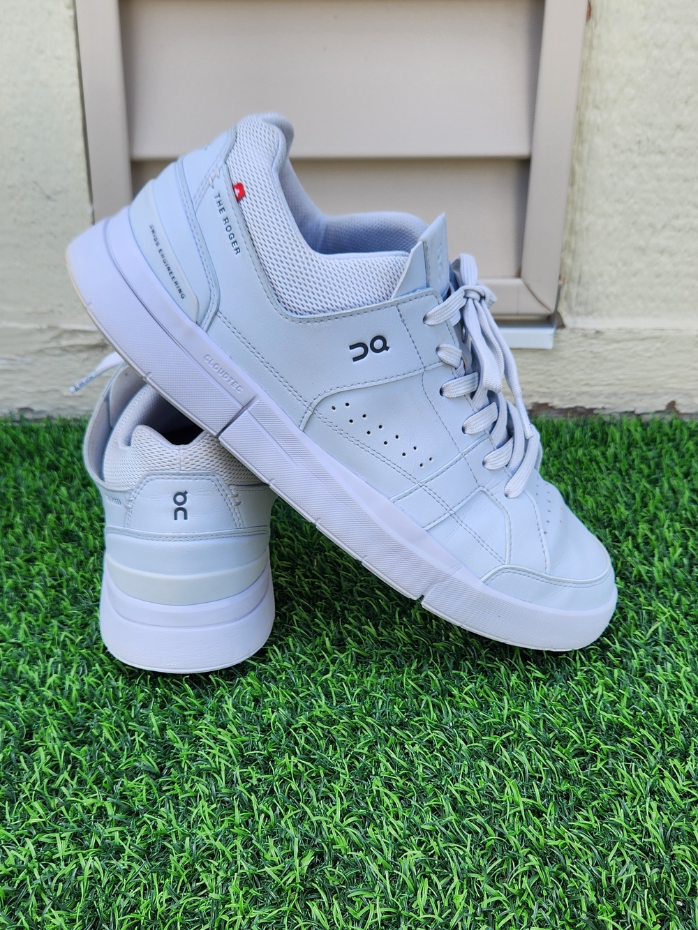 On the ROGER Clubhouse Size M 11.5 Heather Tennis Shoes